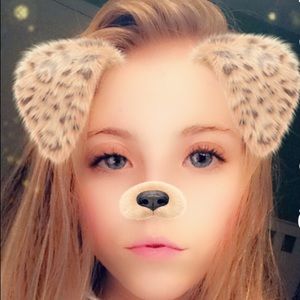 Meet your Posher, Alicia